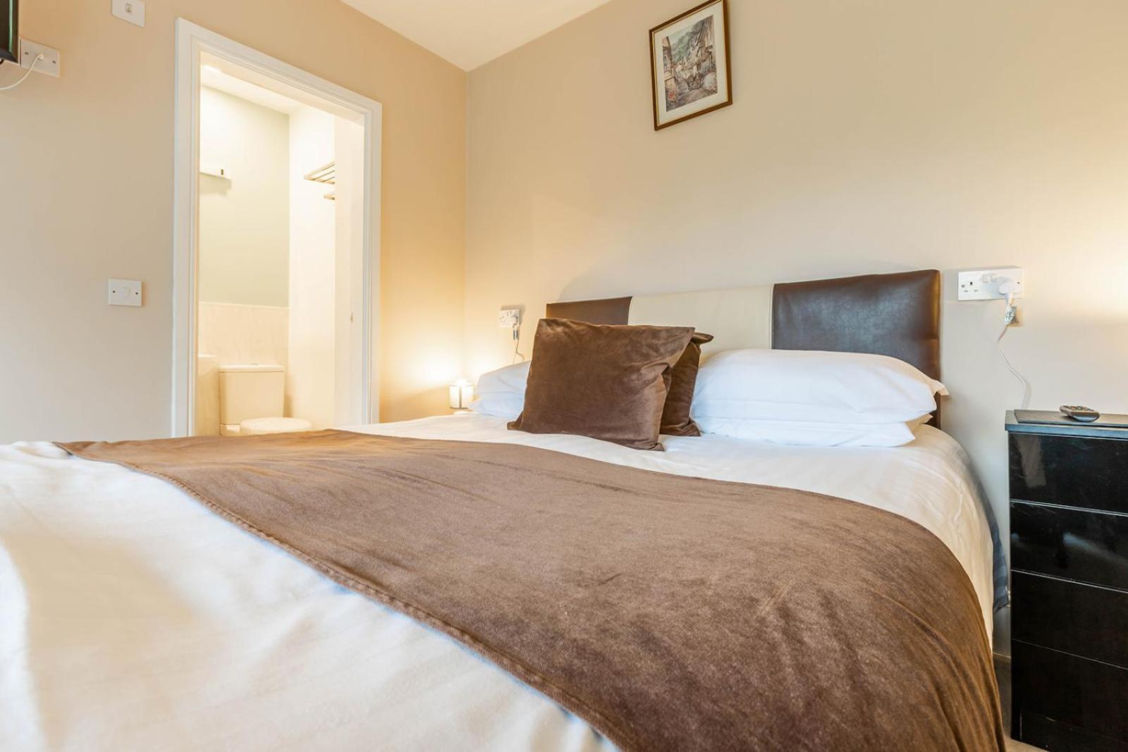 Windermere Studio Rooms - With Free Car Parking Onsite المظهر الخارجي الصورة