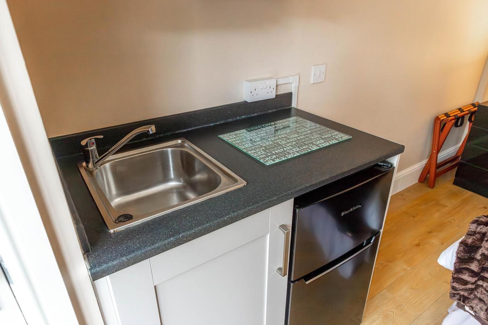 Windermere Studio Rooms - With Free Car Parking Onsite المظهر الخارجي الصورة